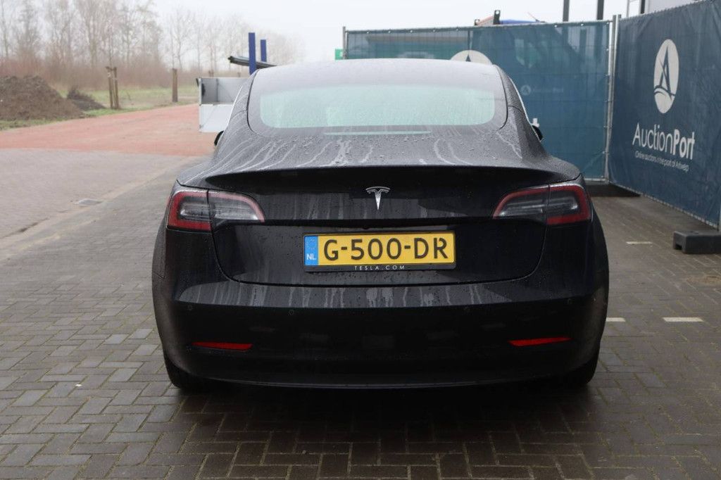 Tesla Model 3 Electric 306hp 2019 passenger car