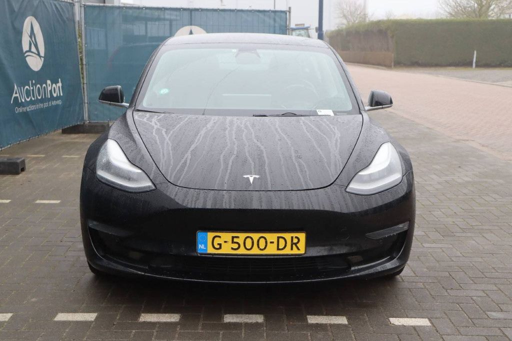 Tesla Model 3 Electric 306hp 2019 passenger car