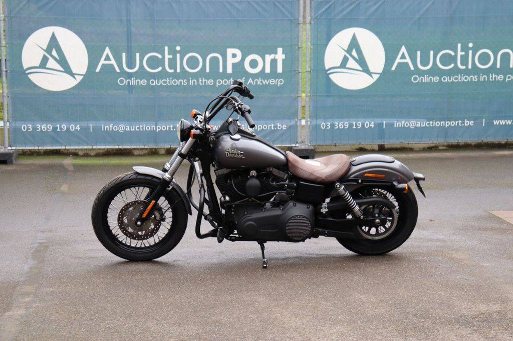Harley-Davidson Dyna Street Bob Petrol Motorcycle 2014