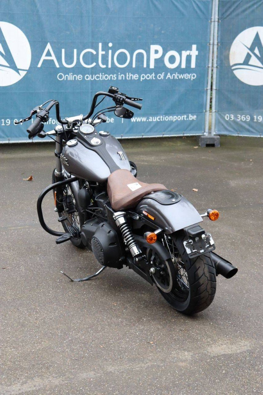 Harley-Davidson Dyna Street Bob Petrol Motorcycle 2014