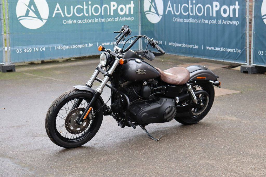 Harley-Davidson Dyna Street Bob Petrol Motorcycle 2014