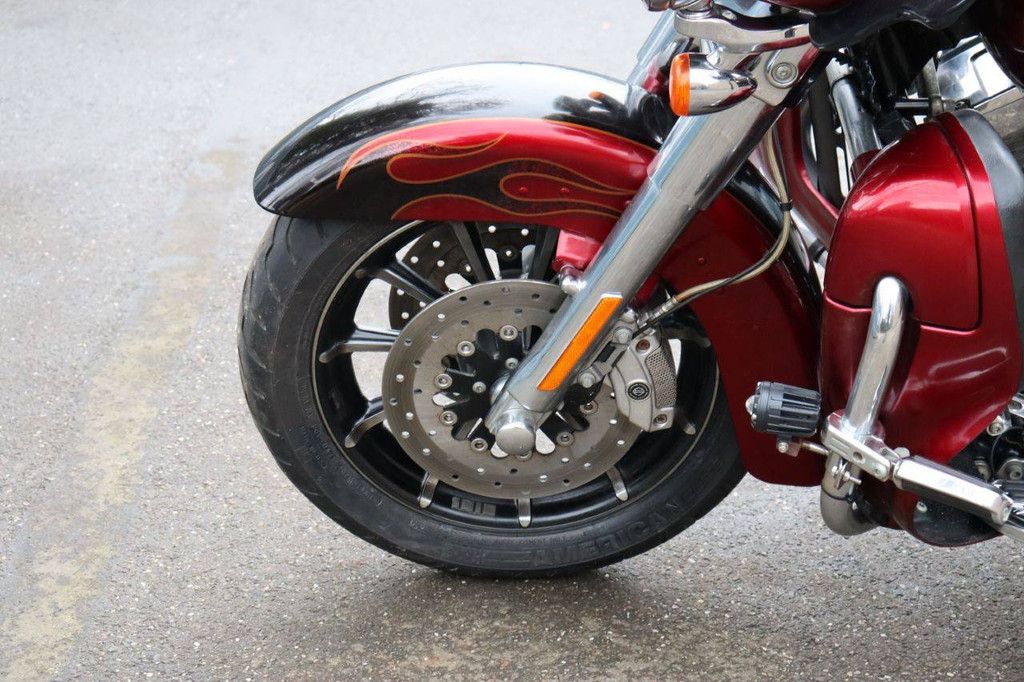 Motorrad Harley Davidson Ultra Classic CVO Benzin 2011