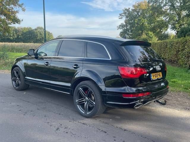 SUV Audi S-Line Quattro 3.0 V6 Q7 Diesel 204 PS 2014