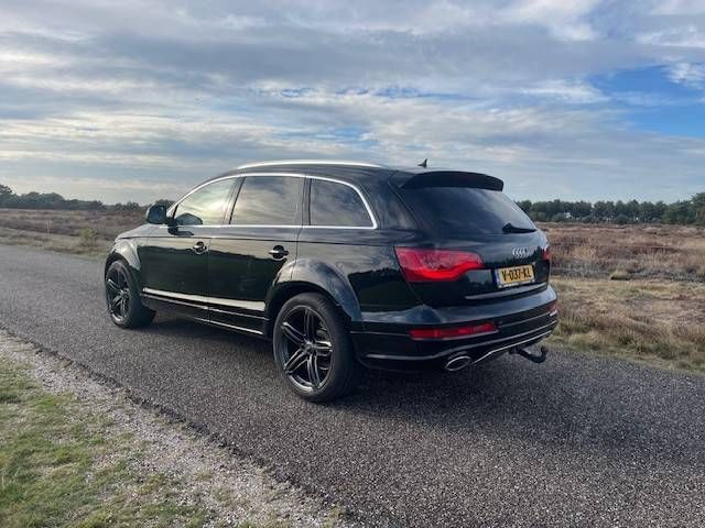 SUV Audi S-Line Quattro 3.0 V6 Q7 Diesel 204 PS 2014