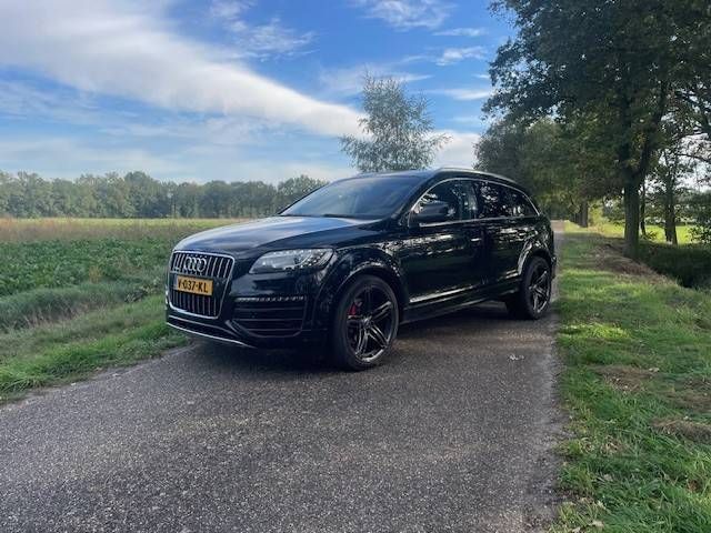 SUV Audi S-Line Quattro 3.0 V6 Q7 Diesel 204 PS 2014