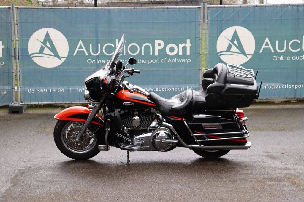 Motorcycle Harley Davidson Ultra Classic CVO Petrol 2007