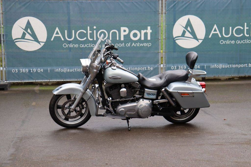Motorcycle Harley Davidson Dyna Switchback Petrol 2011
