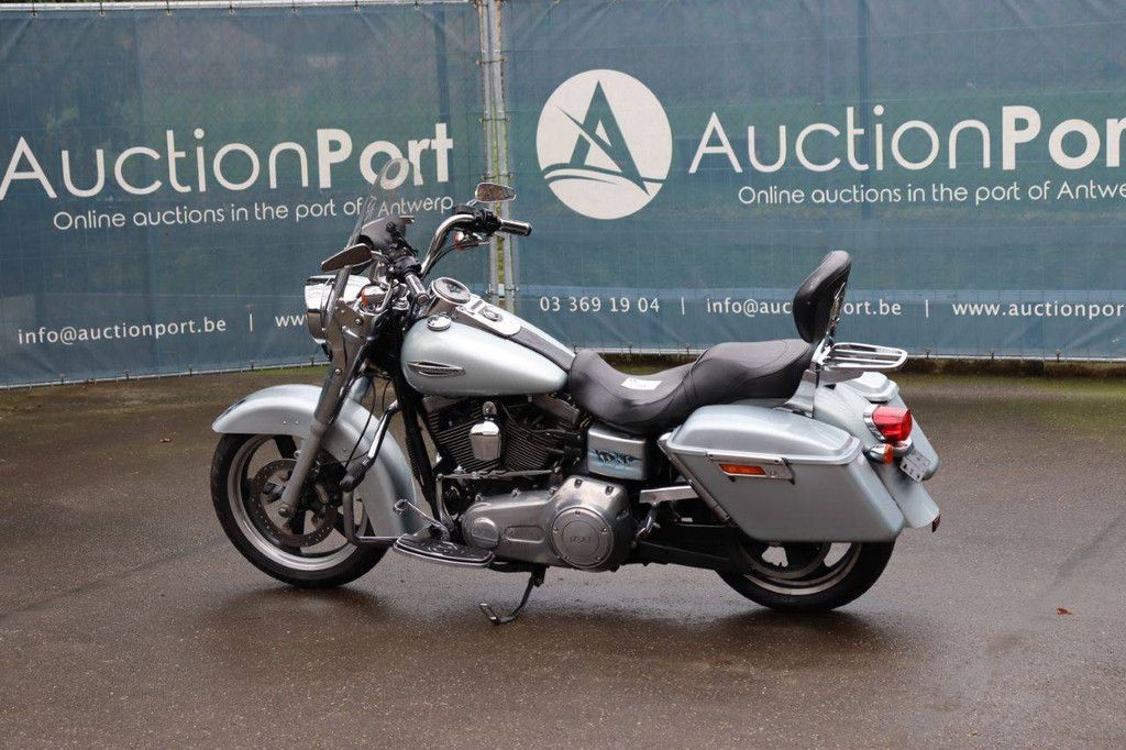 Motorcycle Harley Davidson Dyna Switchback Petrol 2011