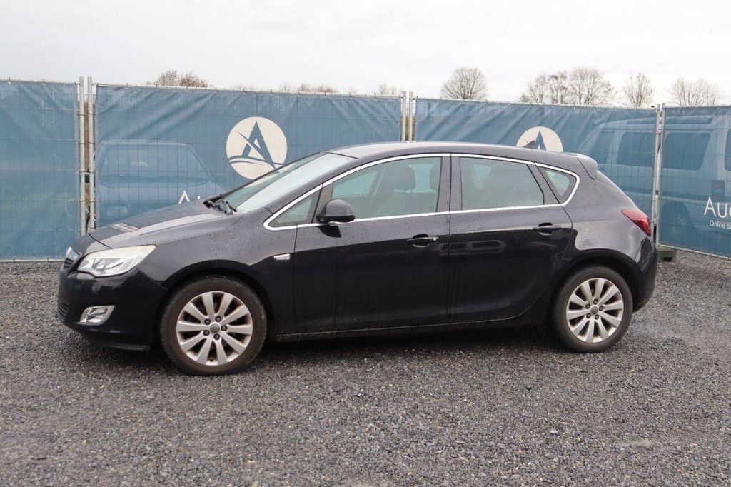 Passenger car Opel Astra CDTI Diesel 2011 (Margin)