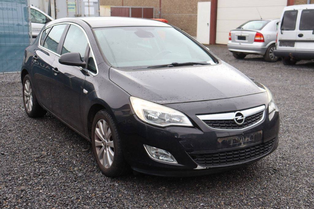Passenger car Opel Astra CDTI Diesel 2011 (Margin)