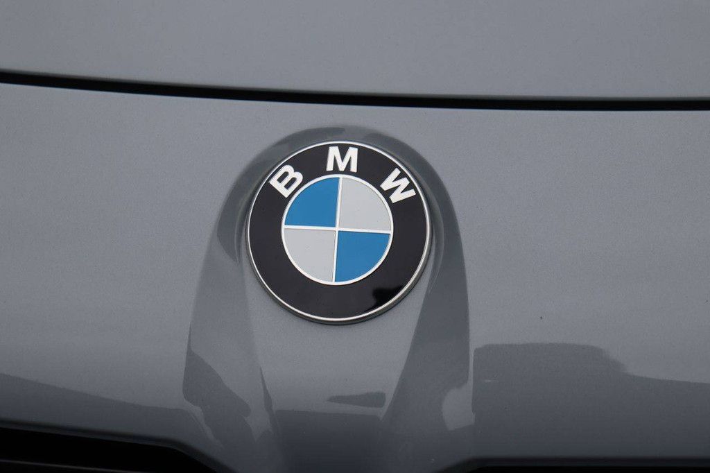 Passenger car BMW M2 Petrol 338kW 2024 (Margin)