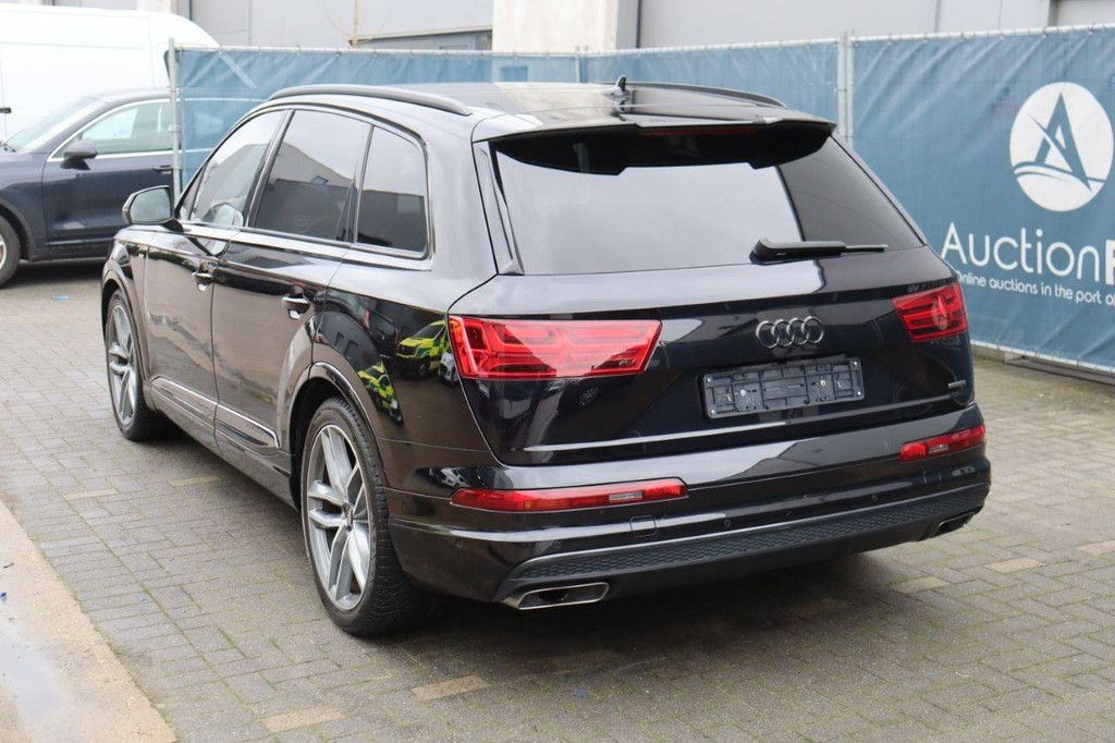 Passenger car Audi Q7 3xS-Line Diesel 200kW 2017