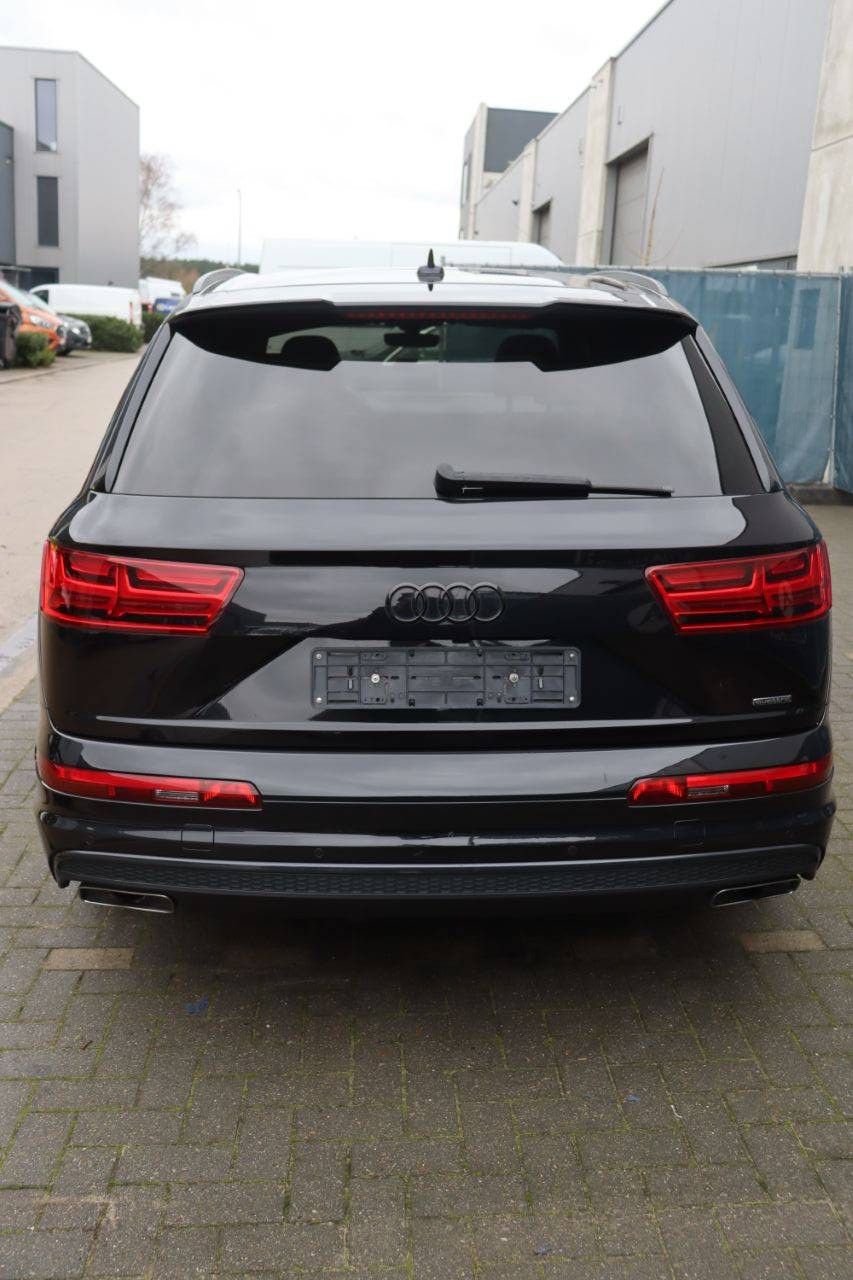 Passenger car Audi Q7 3xS-Line Diesel 200kW 2017