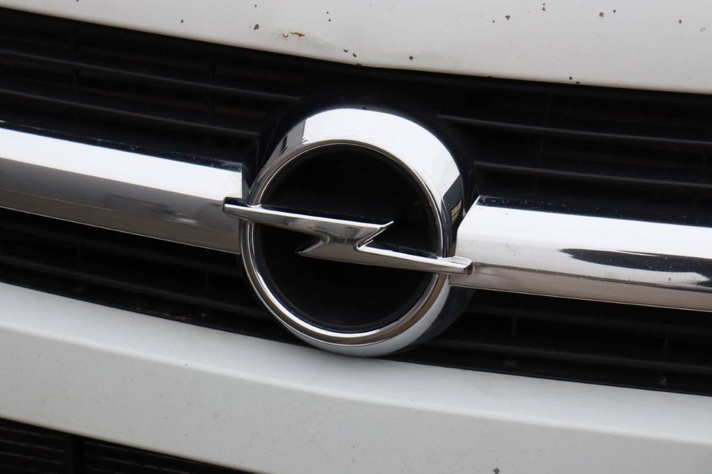 Box truck Opel Movano Diesel 136 hp 2005