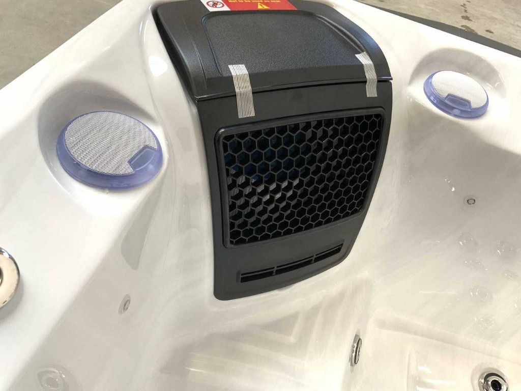 Jacuzzi London RTE 2000x2000x800mm Neu mit skandinavischer Isolierung