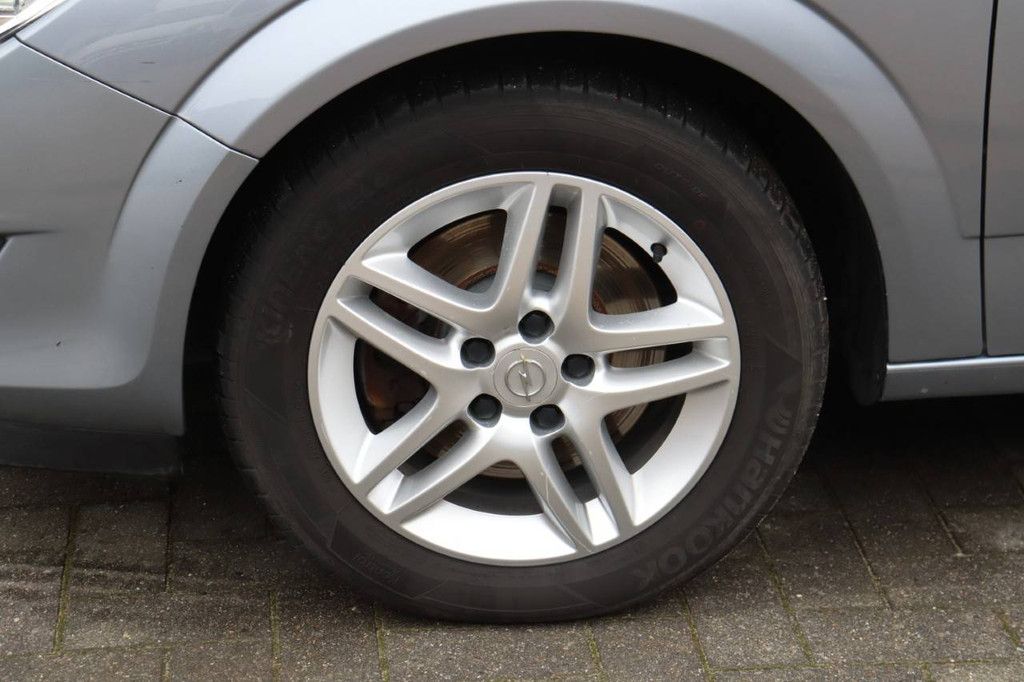 Station wagon Opel ASTRA Diesel 119 hp 2007