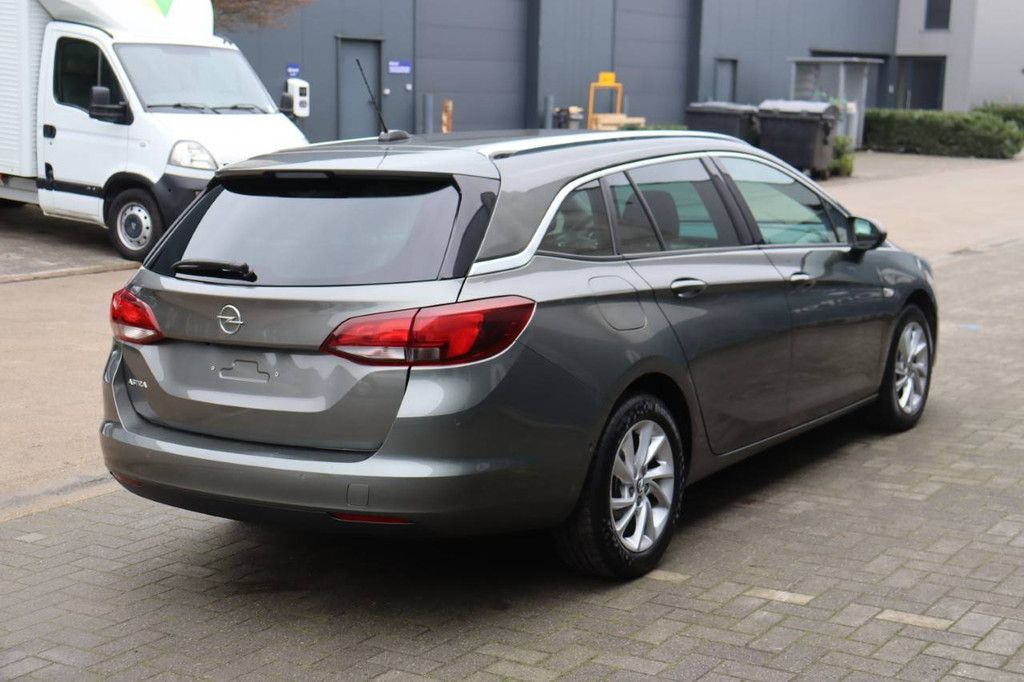 Station wagon Opel Astra Sports Tourer Diesel 122 hp 2020