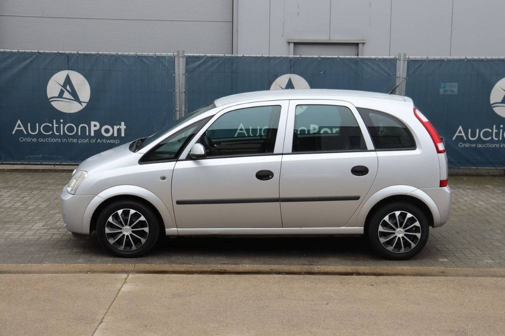 Passenger car Opel Meriva Petrol 89 hp 2005