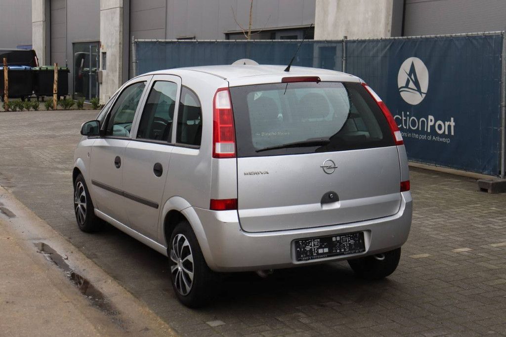 Passenger car Opel Meriva Petrol 89 hp 2005