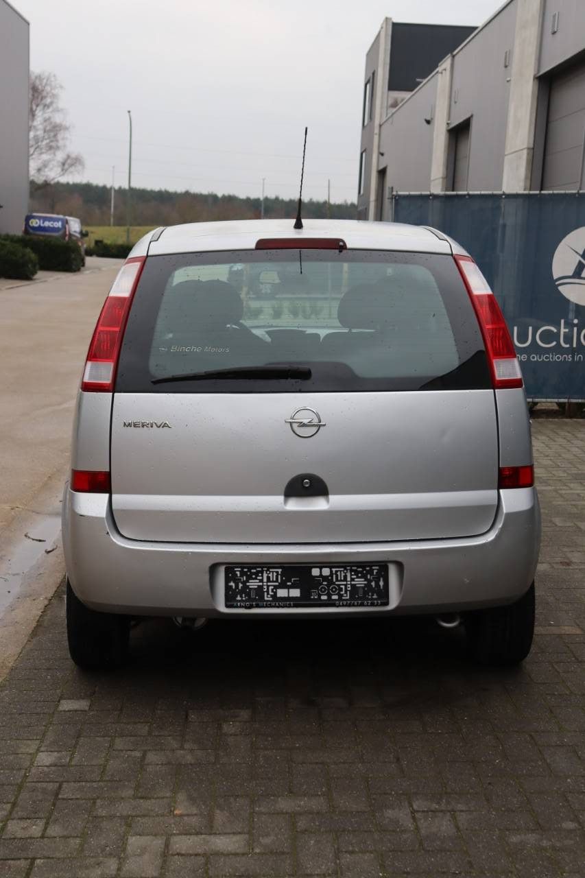 Passenger car Opel Meriva Petrol 89 hp 2005