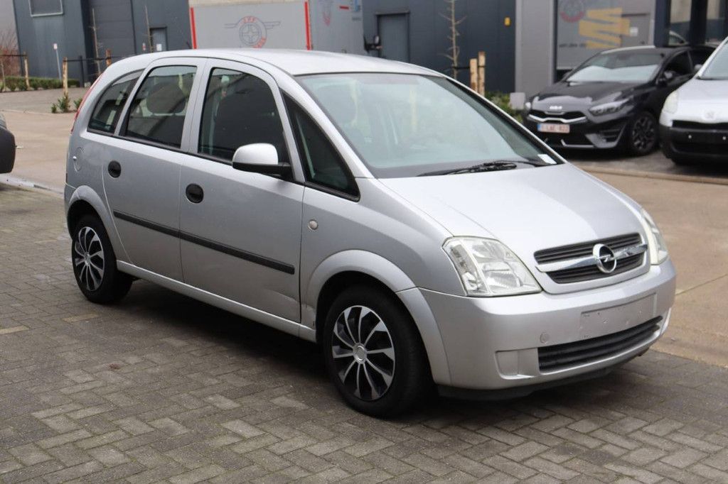 Passenger car Opel Meriva Petrol 89 hp 2005