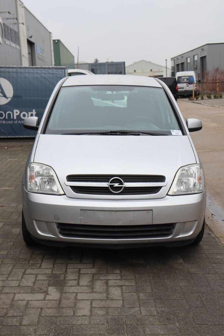 Passenger car Opel Meriva Petrol 89 hp 2005