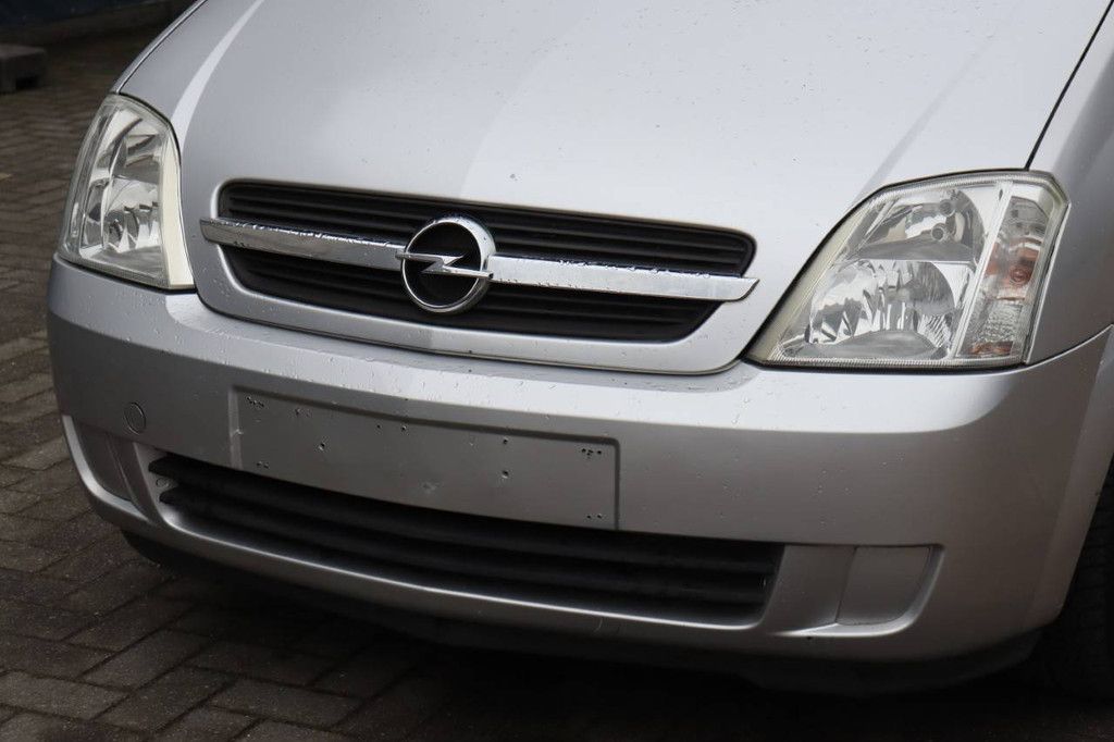 Passenger car Opel Meriva Petrol 89 hp 2005
