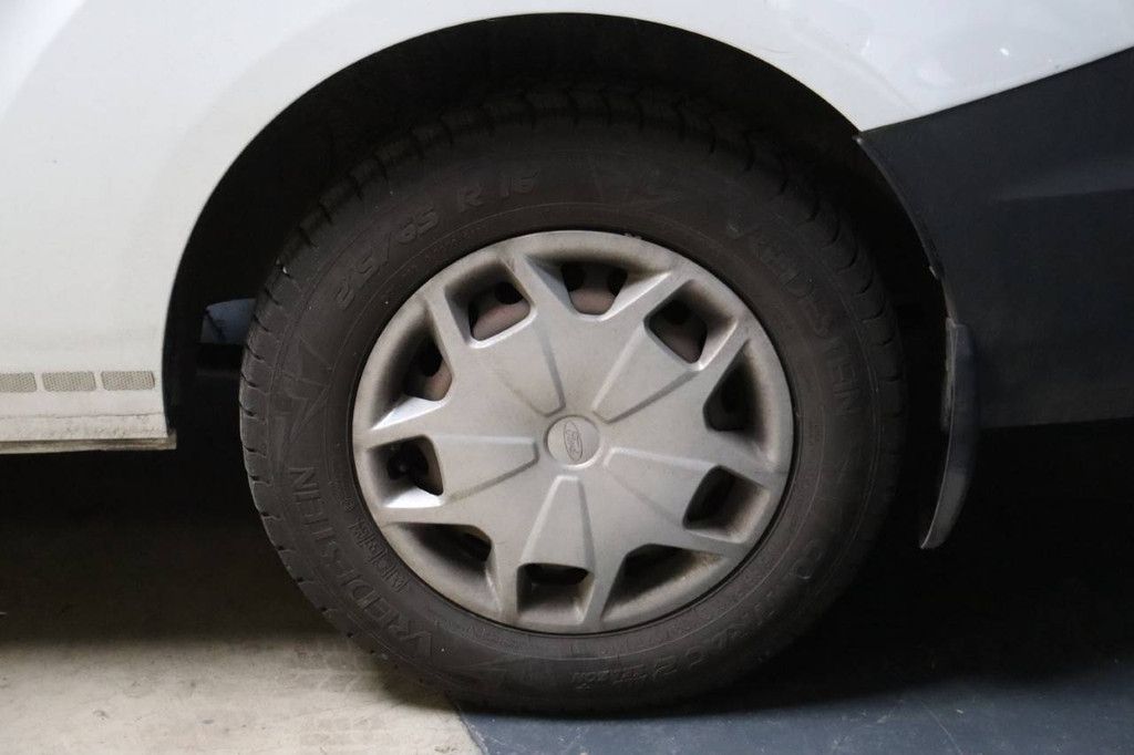 Krankenwagen Ford Transit Diesel 125 PS 2016