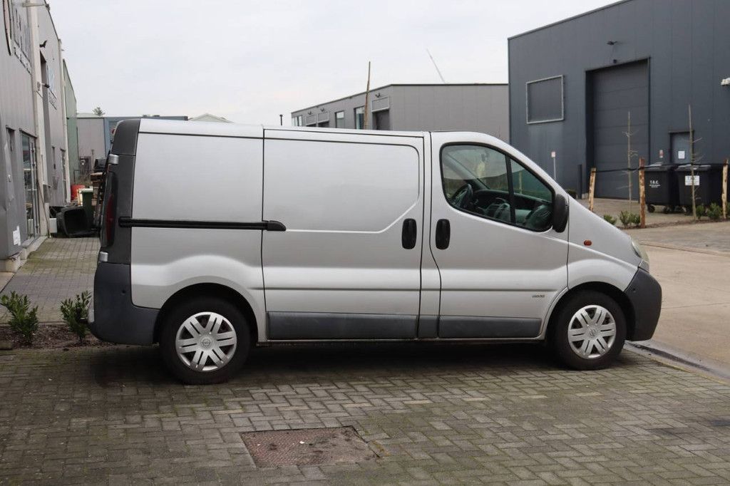Van Opel Vivaro 1.9 CDTI Diesel 100hp 2005