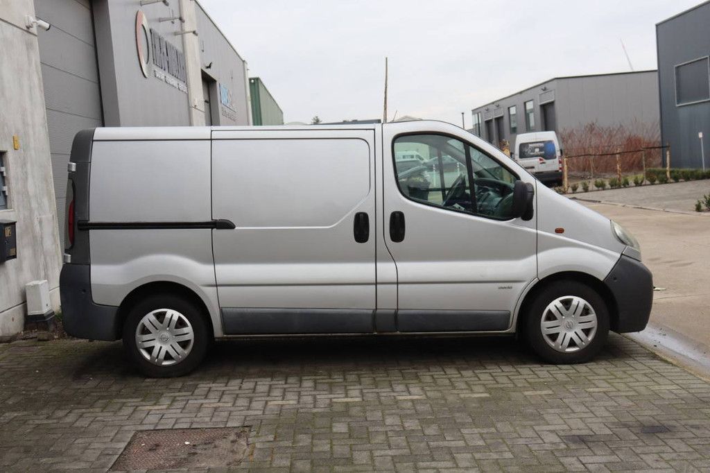 Van Opel Vivaro 1.9 CDTI Diesel 100hp 2005