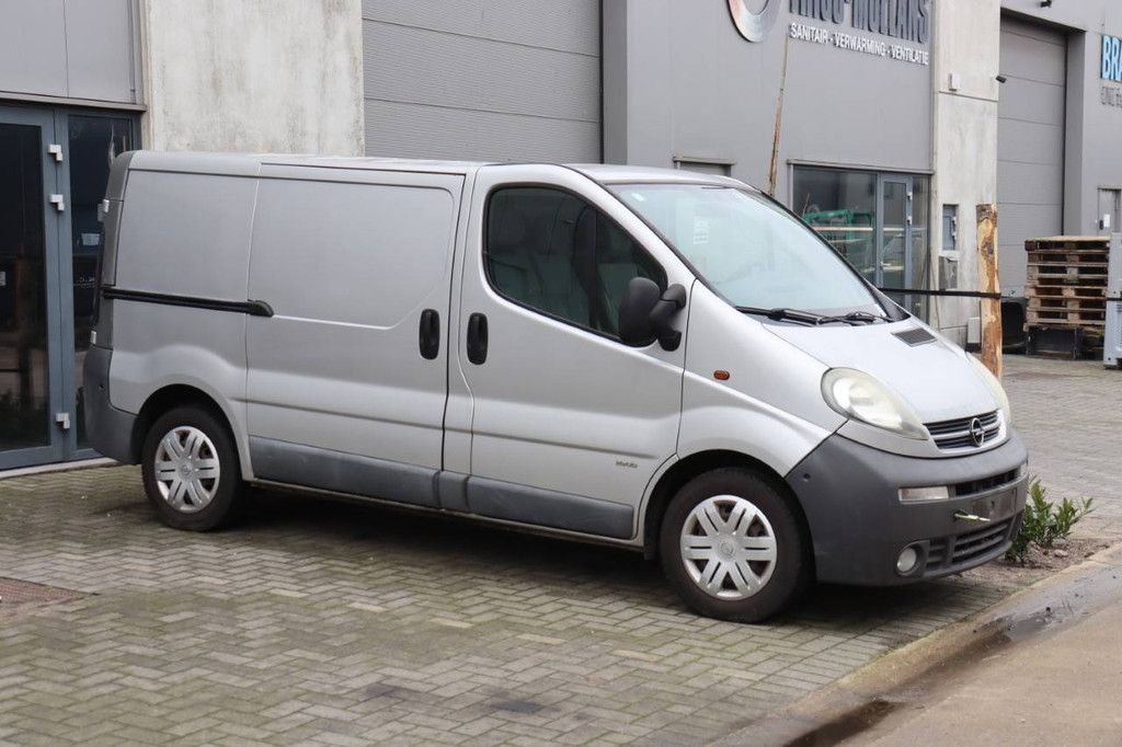Van Opel Vivaro 1.9 CDTI Diesel 100hp 2005