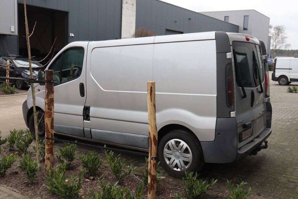 Van Opel Vivaro 1.9 CDTI Diesel 100hp 2005