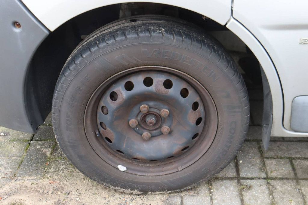 Van Opel Vivaro 1.9 CDTI Diesel 100hp 2005