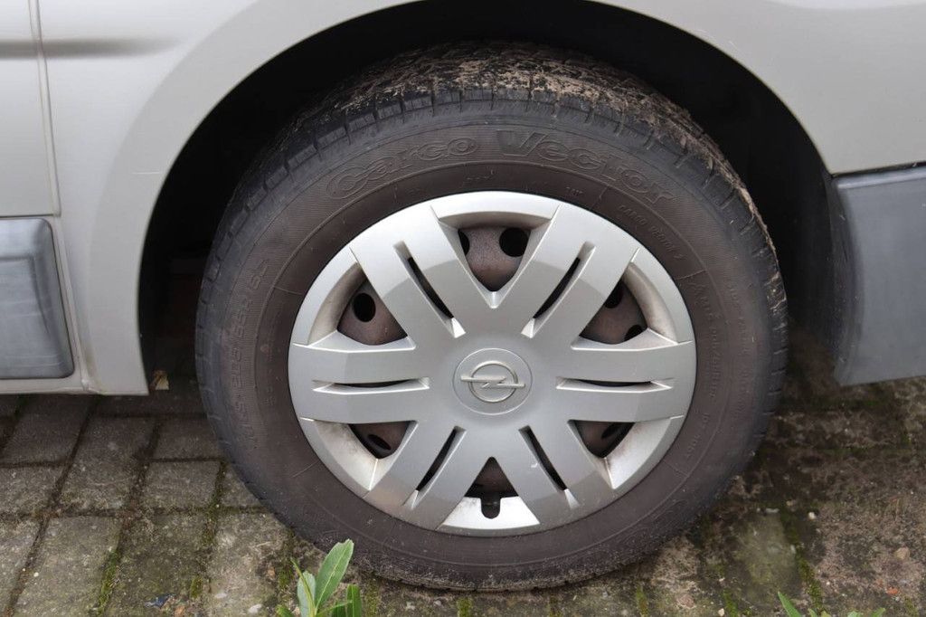 Van Opel Vivaro 1.9 CDTI Diesel 100hp 2005