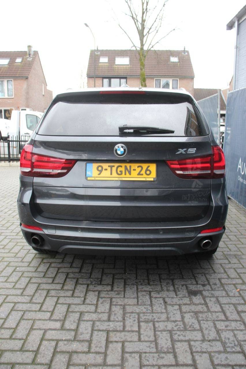 SUV BMW X5 XDRIVE35I Benzin 306 PS 2014