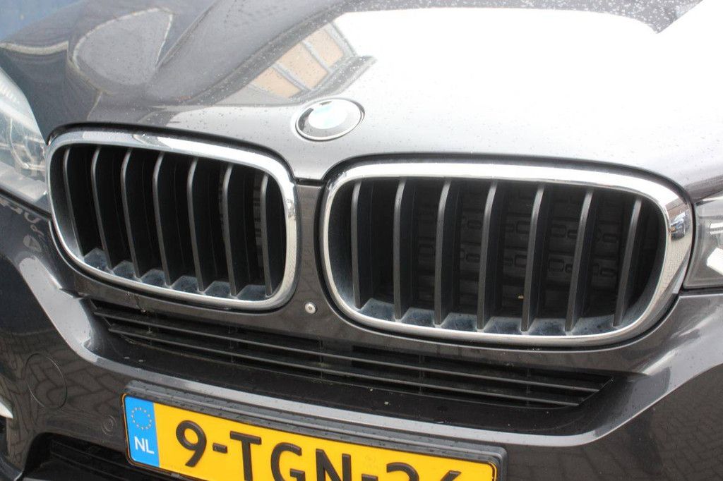 SUV BMW X5 XDRIVE35I Benzin 306 PS 2014