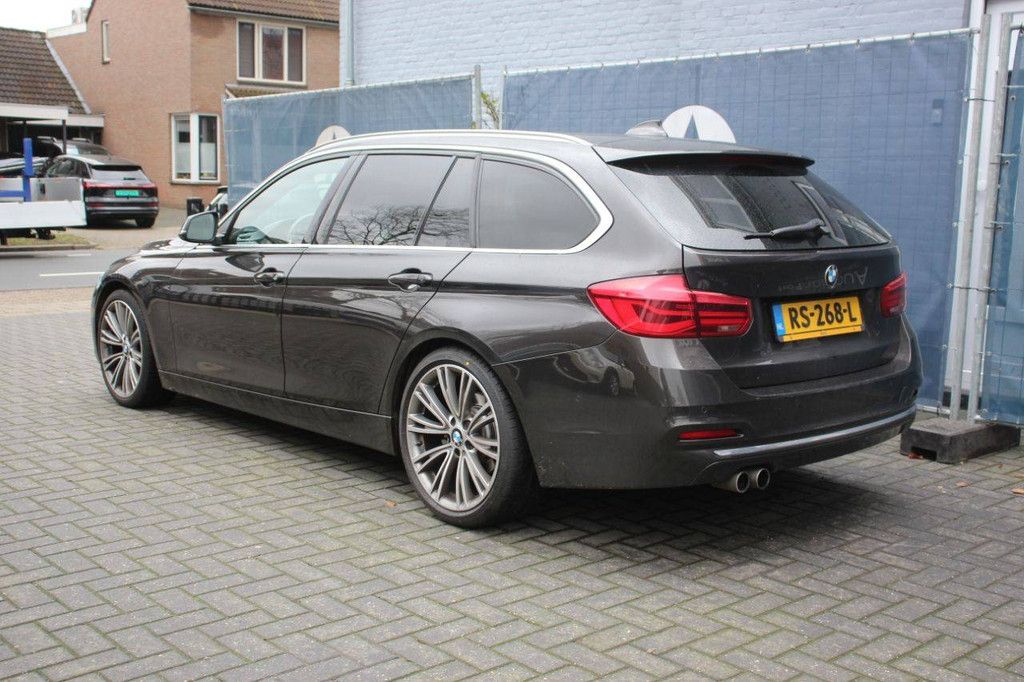 Station wagon BMW 330I Petrol 252 hp 2018