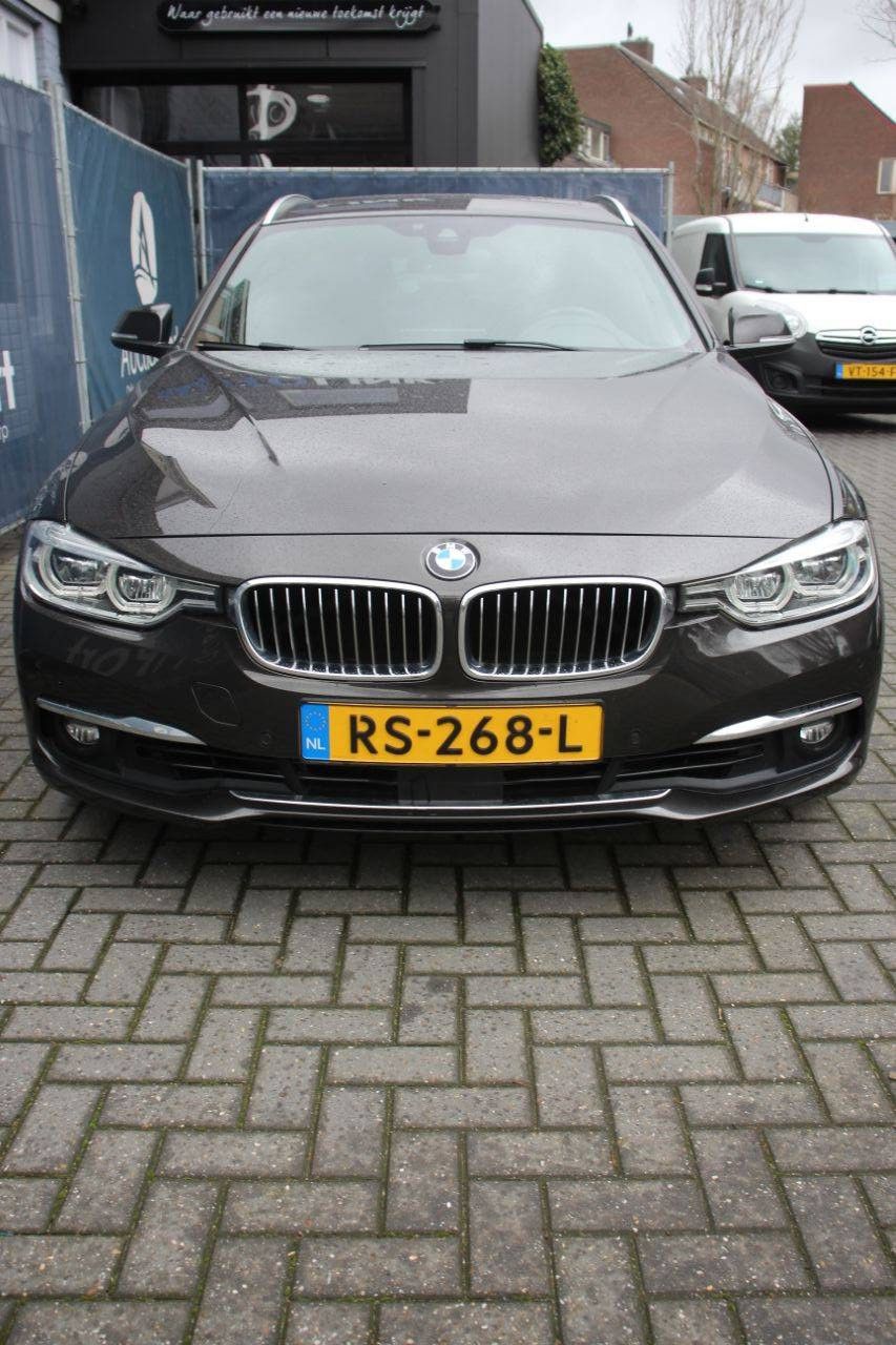 Station wagon BMW 330I Petrol 252 hp 2018