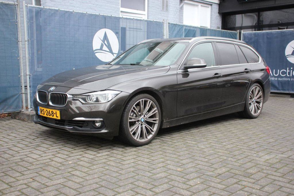 Station wagon BMW 330I Petrol 252 hp 2018