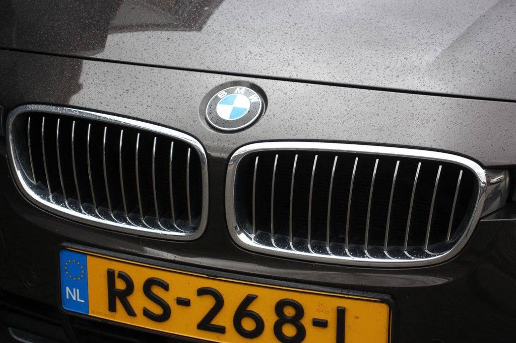 Station wagon BMW 330I Petrol 252 hp 2018