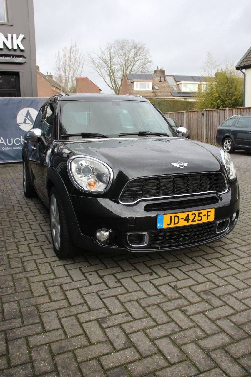 SUV MINI COOPER S COUNTRYMAN Petrol 184hp 2011
