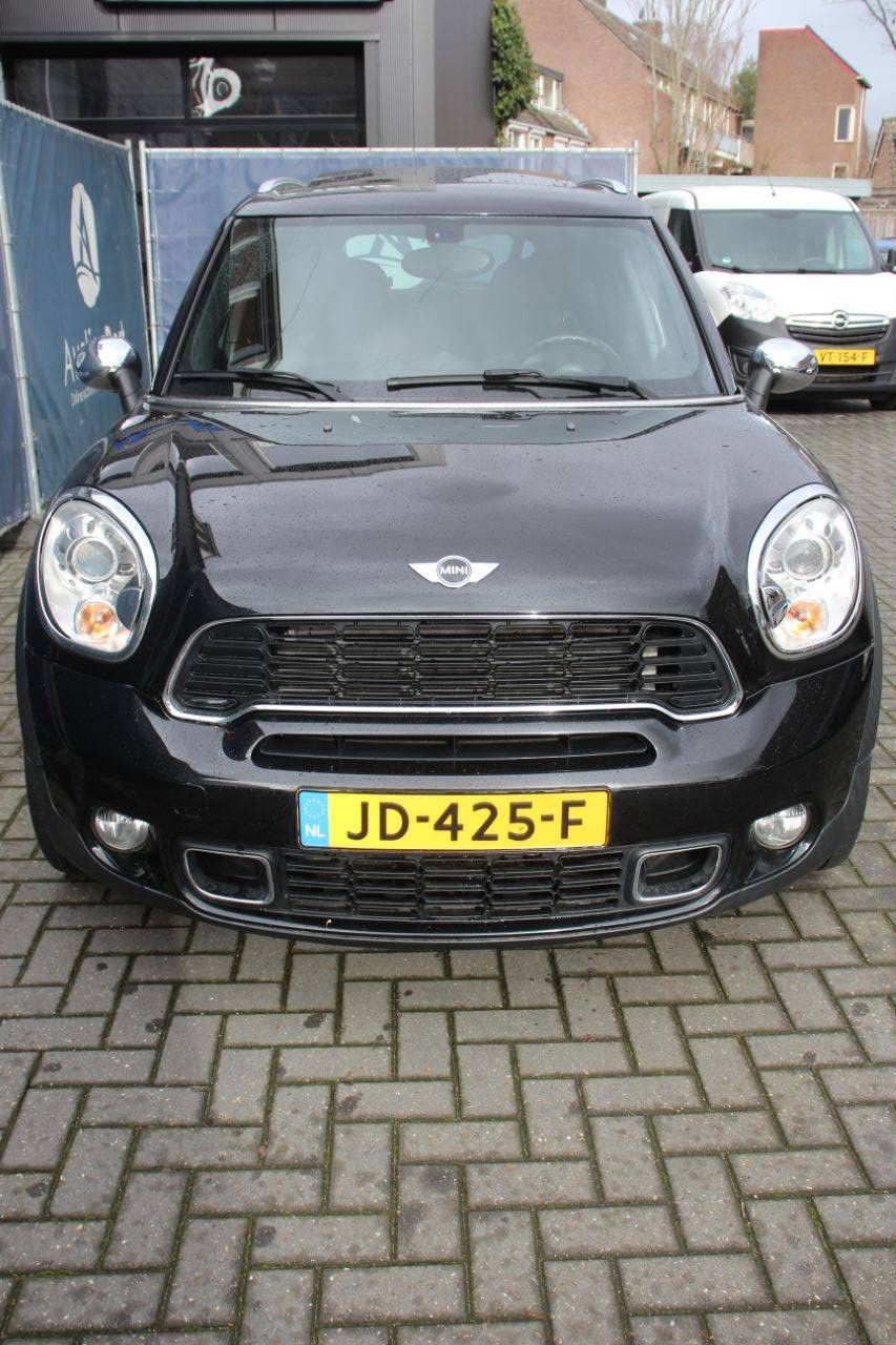 SUV MINI COOPER S COUNTRYMAN Petrol 184hp 2011