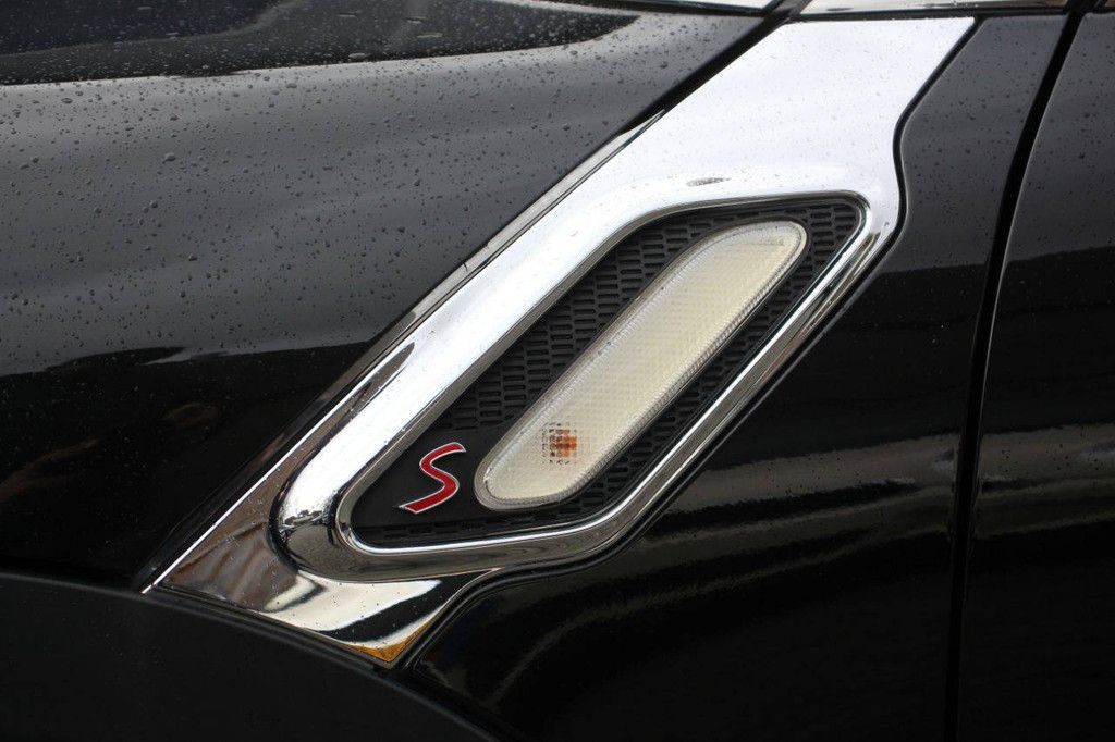 SUV MINI COOPER S COUNTRYMAN Petrol 184hp 2011