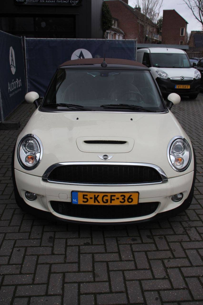 Convertible MINI COOPER S CABRIO Petrol 184hp 2010