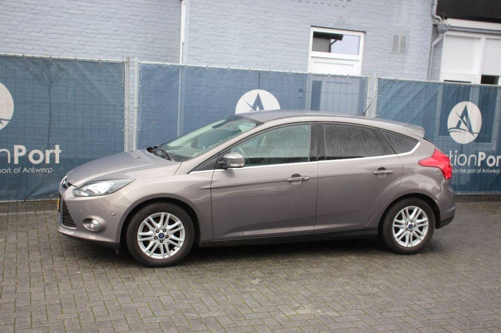 Ford Focus Kombi, Benzin, 101 PS, Baujahr 2014