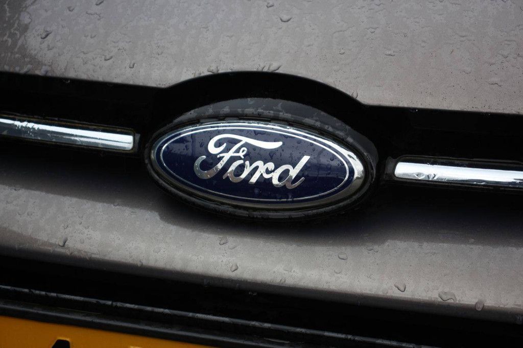 Ford Focus Kombi, Benzin, 101 PS, Baujahr 2014