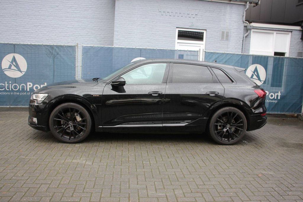 SUV Audi E-TRON advanced exterior Electric 361 hp 2019