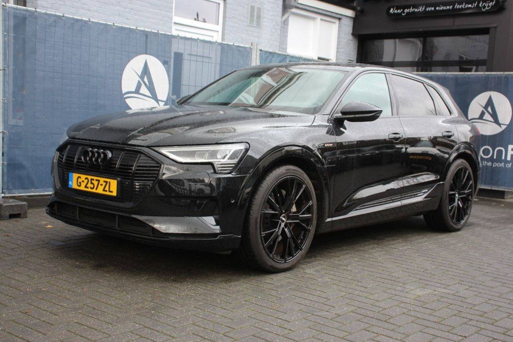 SUV Audi E-TRON advanced exterior Electric 361 hp 2019