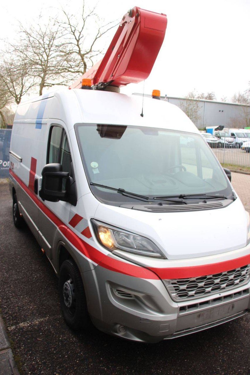 Peugeot Boxer Diesel 61kW LKW-montierte Hubarbeitsbühne