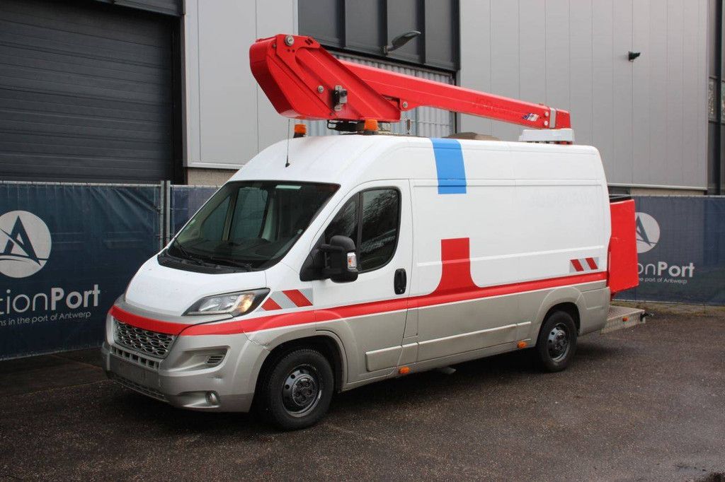 Peugeot Boxer Diesel 61kW LKW-montierte Hubarbeitsbühne